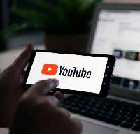  - Сколько критериев использует YouTube для персонализации контента?