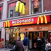 Новости Ритейла - McDonalds расширяет меню засчет полезных для здоровья продуктов и блюд из них