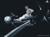 Дизайн и Креатив - "Невозможный футбол" от Adidas