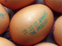  - Рекламу концерта The Prodigy в Минске поместили на яйца
