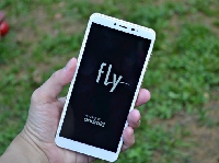 Новости Ритейла - Специально для России FLY выпустила сверхдешевый смартфон. С неотключаемой рекламой