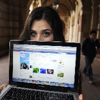 Социальные сети - Facebook хочет монетизировать свои аудиоформаты
