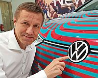 Новости Ритейла - У Volkswagen - НОВЫЙ логотип. Он стал проще и площе