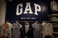 Новости Рынков - Gap отменил заказы одежды на летний и осенний сезоны