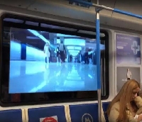  - Где в московском метро в поездах вместо окон информационные экраны?