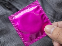 Исследования - Продажи презервативов в РФ выросли почти на треть. Логично и объяснимо)