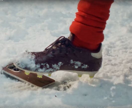 Дизайн и Креатив - Как показать прочность смартфона Xiaomi?