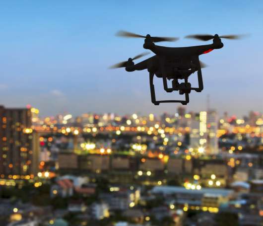 Новости Технологий - Соцдистанцию на летних верандах будут отслеживать с помощью дронов