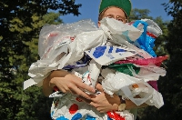 Официальная хроника - Пластиковые пакеты попадут в закон об отходах производства. Роспотребнадзор хочет их запретить