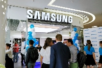 Финансы - Samsung ПРОТИВ нелегалов. Компания борется за репутацию
