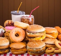 Новости Рынков - В Британии с 2022 запретят рекламу сладкой и жирной пищи